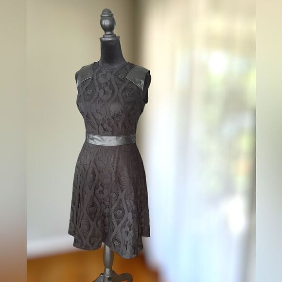 Marc New York Andrew Marc Black Dress Faux Leather Panels Size 2 - Picture 6 of 15